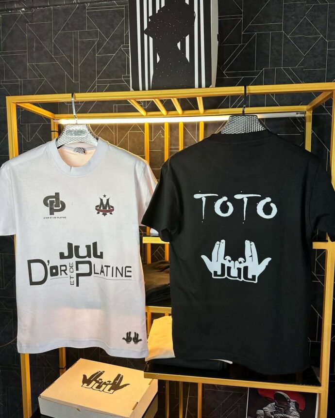 ⁦T-shirt TOTO & NINETTA⁩ - الصورة ⁦2⁩